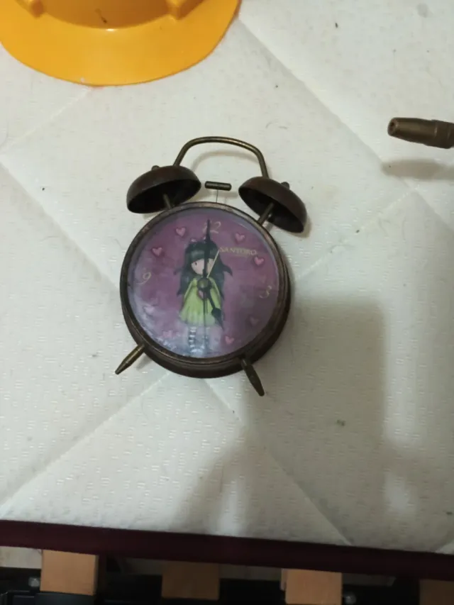 Reloj despertador decorativo