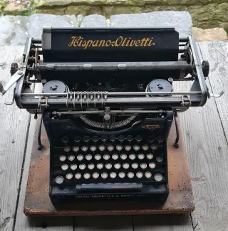 Máquina de Escribir Hispano Olivetti 1915