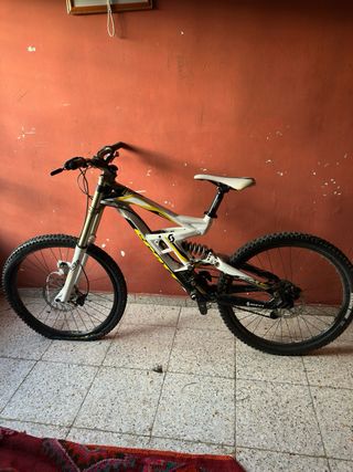 Bicicleta de Descenso Scott fox