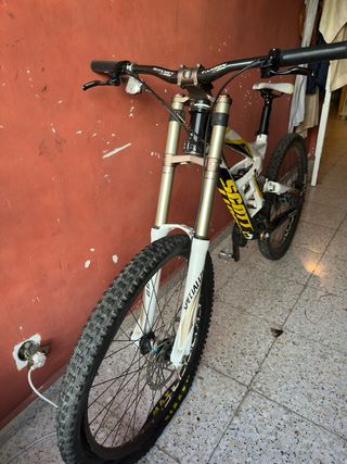 Bicicleta de Descenso Scott fox