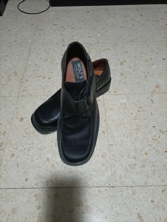 Zapatos negros de piel