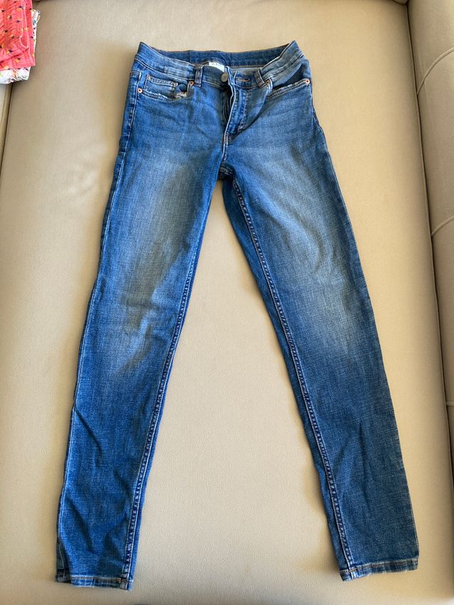 Pantalón vaquero azul niña ZARA