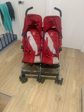 Cochecito doble MACLAREN.