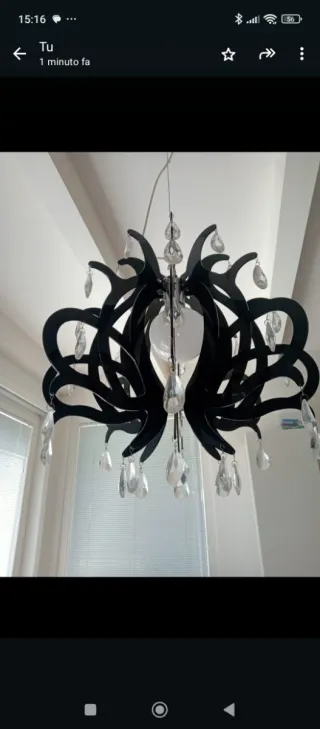 Lampadario plexiglass nero con gocce trasparenti