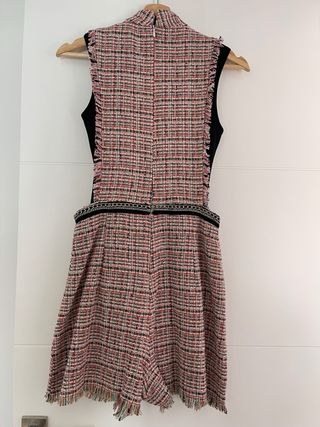 Mono Zara tweed negro y rosa