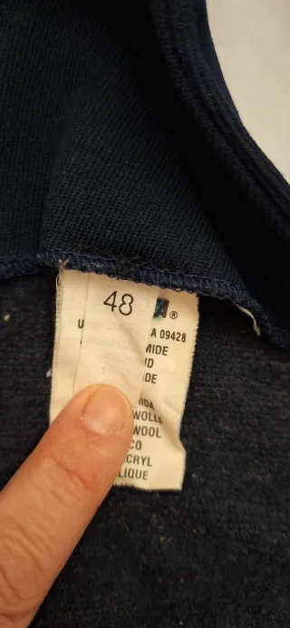 Pantalón de esquí azul marino. Nórdica