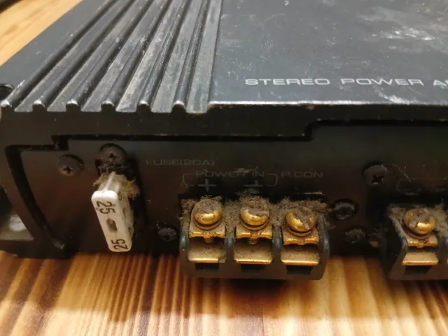 Amplificatore Kenwood KAC-821