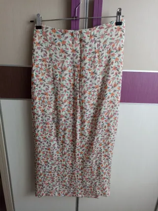 Falda midi floral