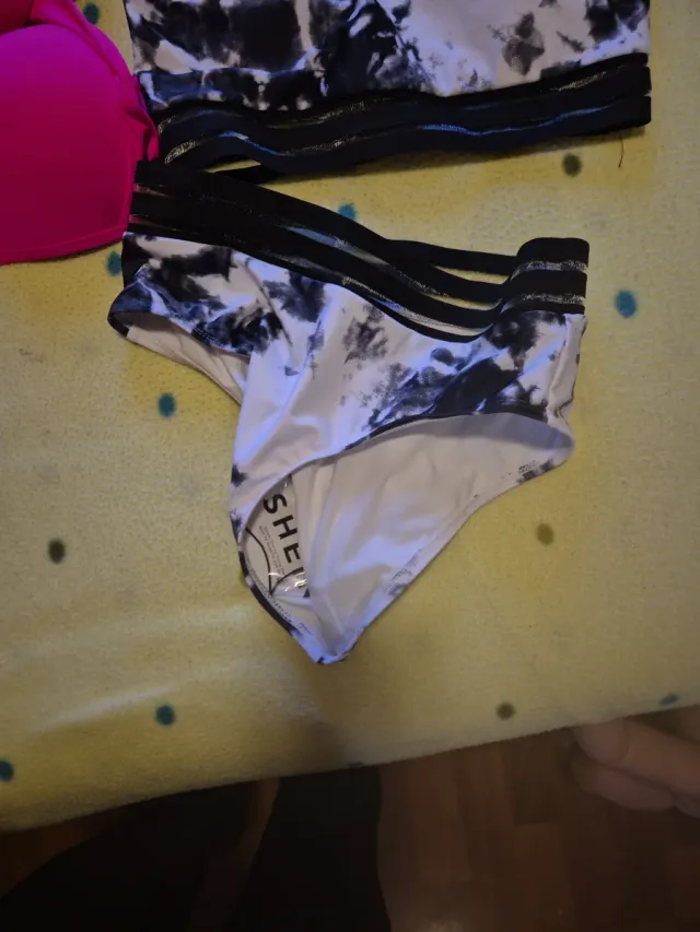 Bikini multicolor y rosa