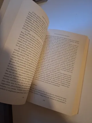 Sapiens. De animales a dioses / Sapiens: A Brie...