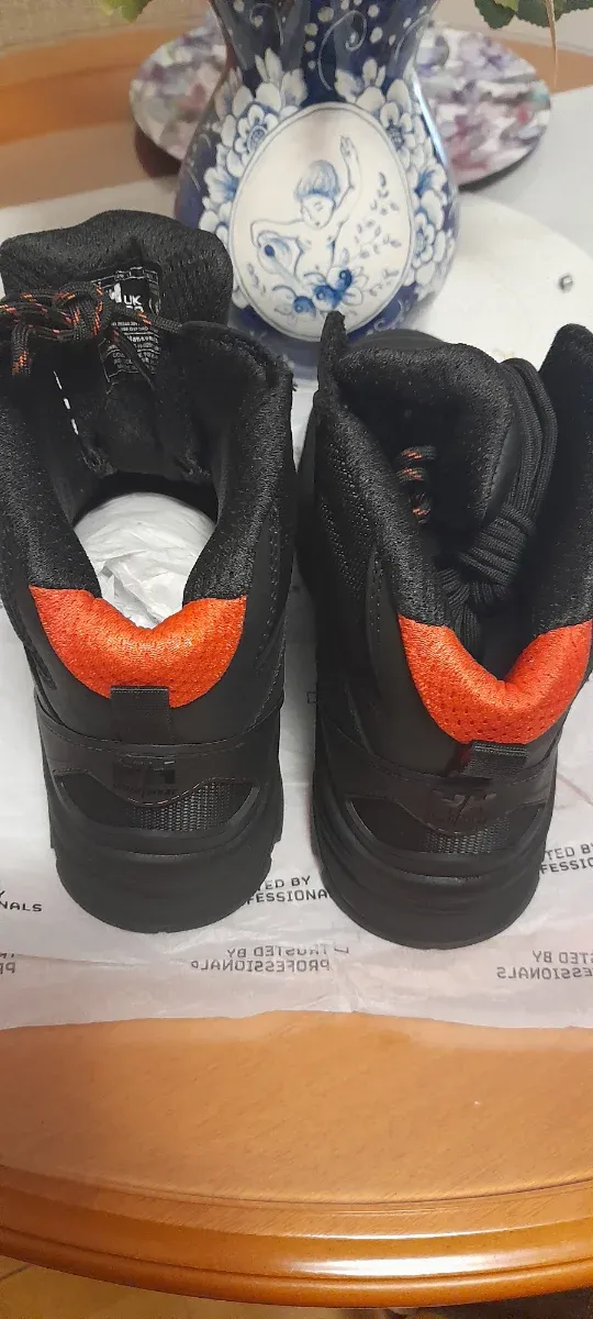 Botas Trabajo/Seguridad HH Negra