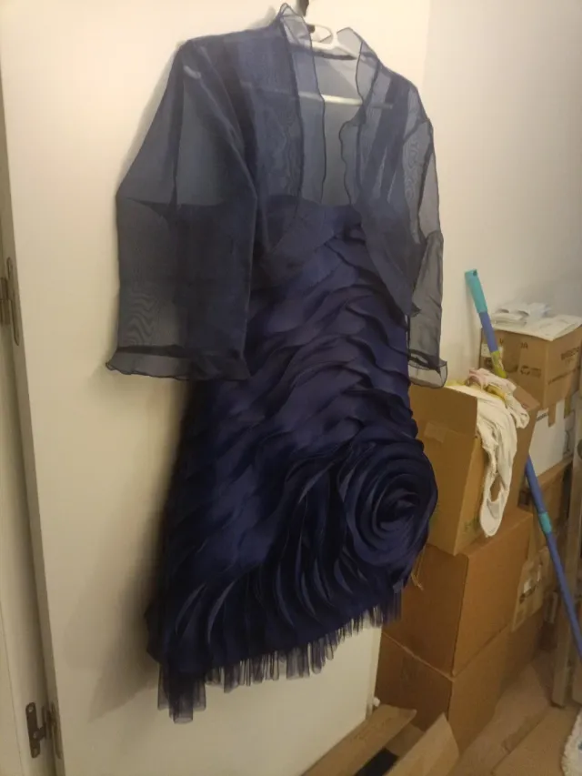 Vestido de fiesta azul con bolero