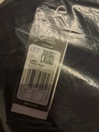 Chaqueta Adidas Negra y Blanca