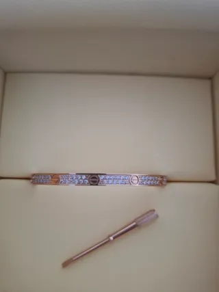 Pulsera tipo Cartier Love