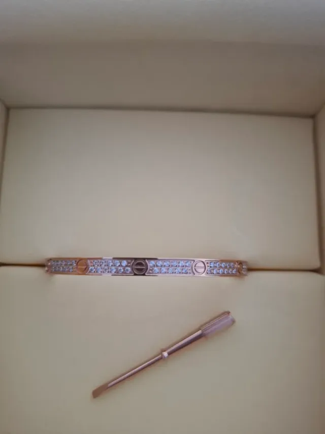 Pulsera tipo Cartier Love