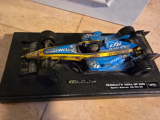 Renault F1 Hot Wheels 1:18 GP Sakhir 2005