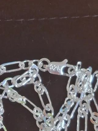 Collar cadena de plata.