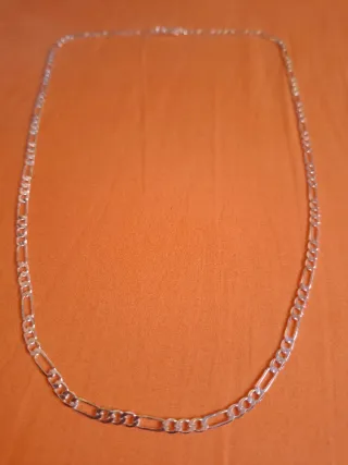 Collar cadena de plata.