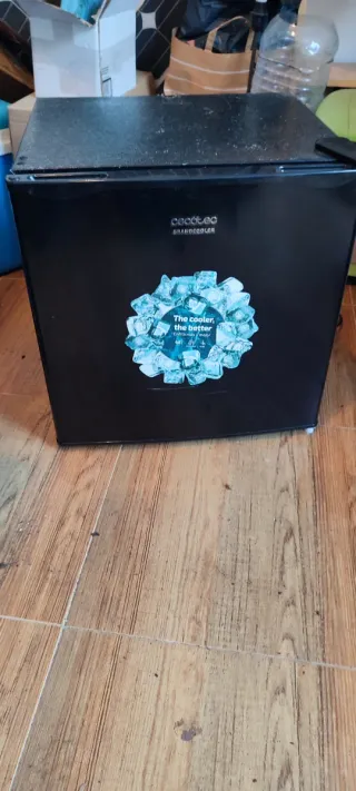 Mini frigorifero Cecotec GrandCooler 20000