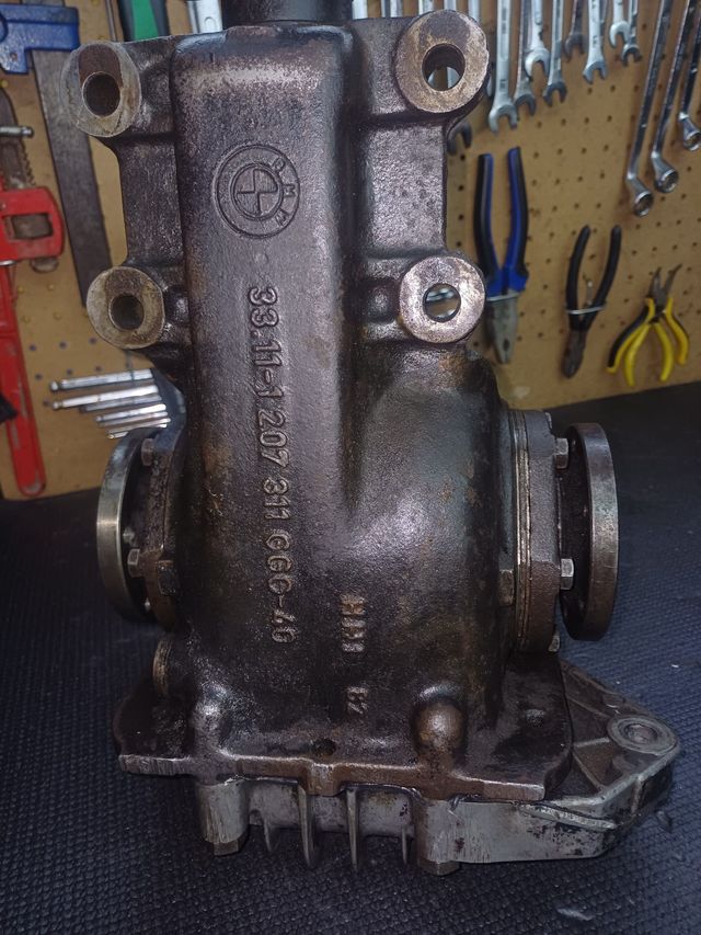 Grupo corto4.27 BMW E21