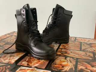 Botas de combate negras sin estrenar talla 41