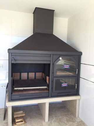 Barbacoa de obra con horno y parrilla