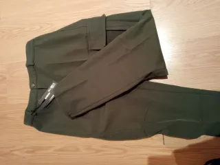 Pantalones de trabajo nuevos (4 unidades) a20€ c/u