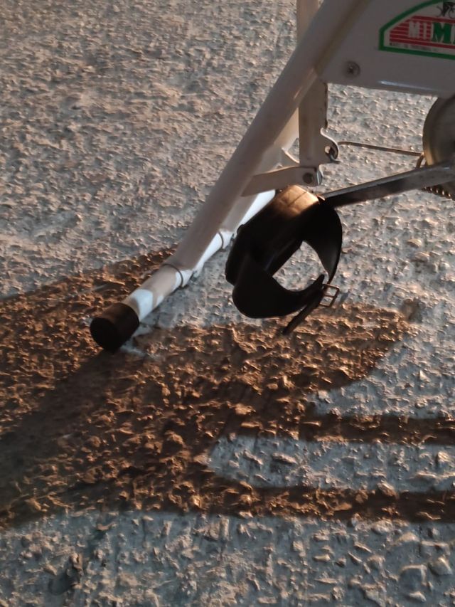 Bicicleta estática blanca