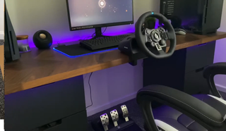 Volante Logitech G923 con Pedales