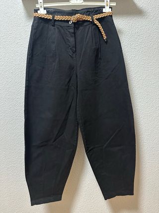 Pantalón balloon negro con cinturón