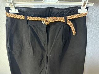 Pantalón balloon negro con cinturón