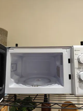 Microondas Nevir Blanco