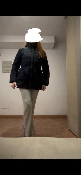 Abrigo azul marino acolchado