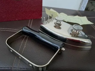 Ferro da stiro vintage da collezione