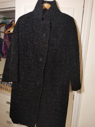 Abrigo de astracán negro