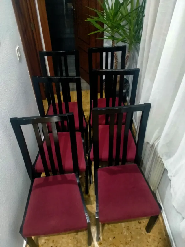 Conjunto 6 Sillas Salón Negras y Granates