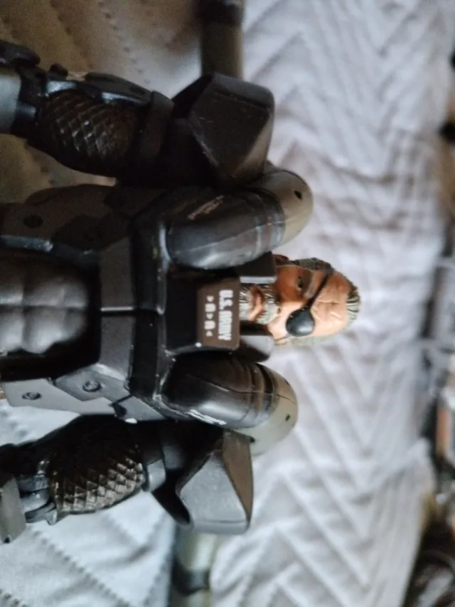 Solidus Snake McFarlane Figura de Acción