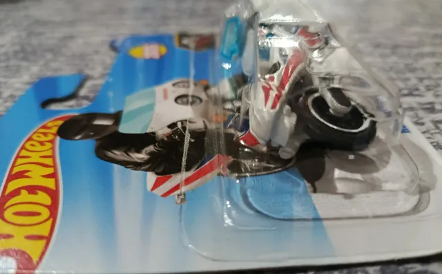 Hot Wheels Honda VFR750R (RC30) 2025