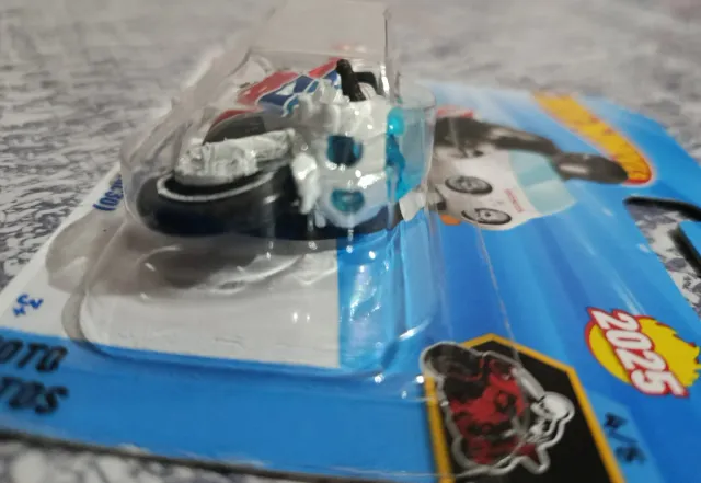 Hot Wheels Honda VFR750R (RC30) 2025