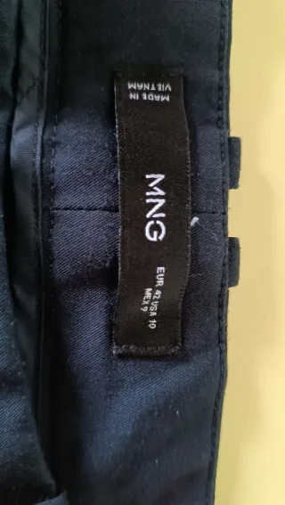 Lote 4 Pantalones Talla XL a 2€ todo salen 0'50