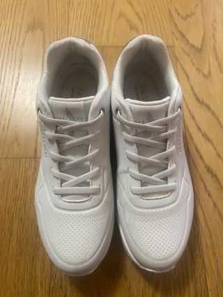 Scarpe Skechers Stand on Air Bianche