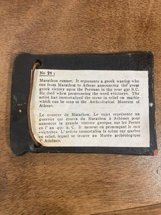 Figuras cerámicas de Apolo y corredor de maratón