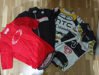 OPORTUNIDAD!! Maillots de ciclismo. Talla S.