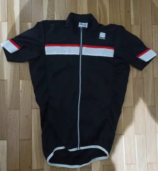 OPORTUNIDAD!! Maillots de ciclismo. Talla S.