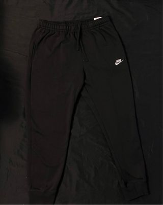 Conjunto Nike: Chándal + 1 Camiseta Nike