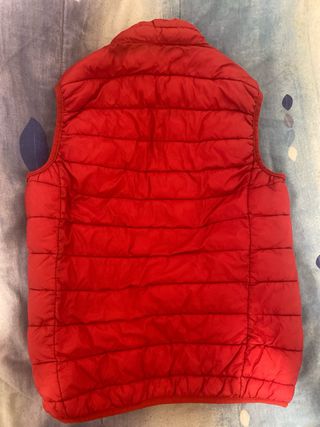 Colete acolchoado vermelho