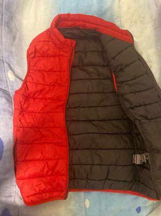 Colete acolchoado vermelho