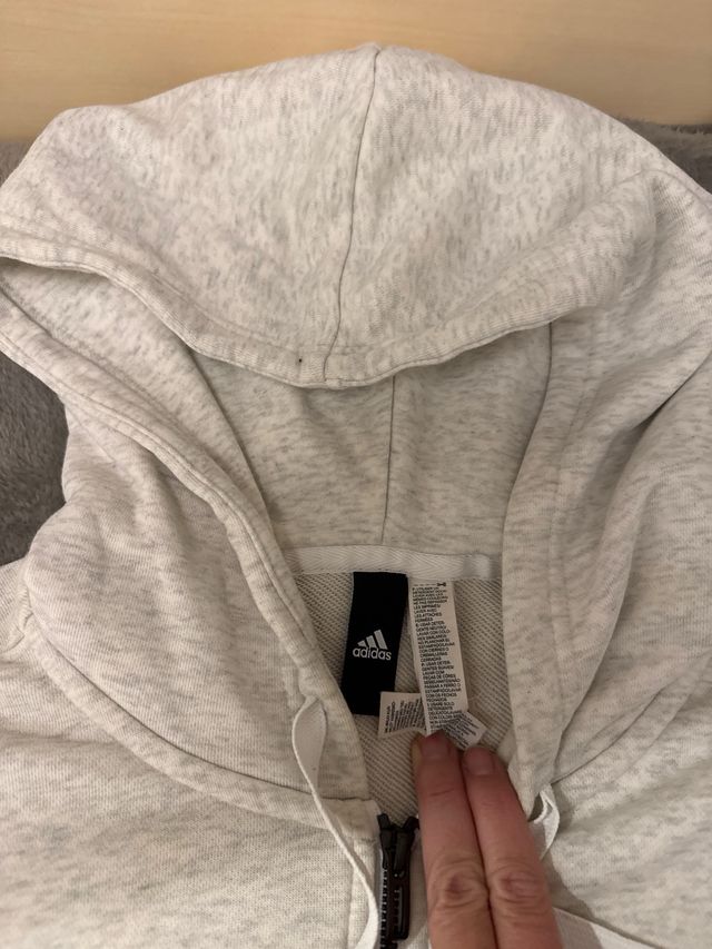 Chaqueta Adidas con capucha y cremallera Talla L