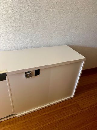 Mueble de salón blanco