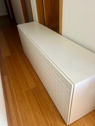 Mueble de salón blanco